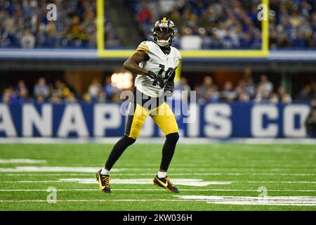 Indianapolis, Indiana, USA. 28th Nov, 2022. November 28th, 2022 Pittsburgh Steelers wide receiver Diontae Johnson (18) during Pittsburgh Steelers vs Indianapolis Colts in Indianapolis, IN. Jake Mysliwczyk/BMR (Credit Image: © Jake Mysliwczyk/BMR via ZUMA Press Wire) Stock Photo