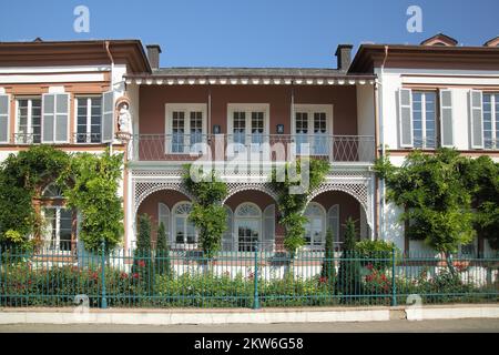 Villa von Mumm, Georg Müller Sektkellerei built approx. 1830 in Eltville im Rheingau, Hesse, Germany, Europe Stock Photo