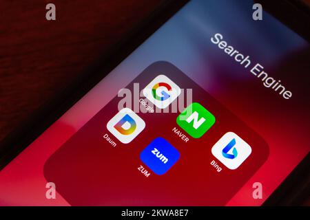 Vancouver, CANADA - Nov 7 2022 : South Korea’s popular internet search engine and web portal icons (Google, Naver, Bing, Daum and Zum) on an iPhone. Stock Photo