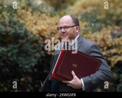 Downing Street, London, UK. 29th November 2022. Minister for Science, Research and Innovation George Freeman arrives for the Cabinet Meeting at No 10 Downing Street. Stock Photo