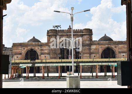 Jama Masjid, horizontal view from the tomb of Sultan Ahmed, was built in 1424 during the reign of Ahmad Shah I, Ahmedabad, Gujarat, India Stock Photo