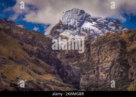 Huascaran Mountain massif in Cordillera Blanca, snowcapped Andes, Ancash, Peru Stock Photo