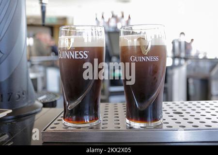 Beer Pint Glass - Guinness - St. James Gate Dublin