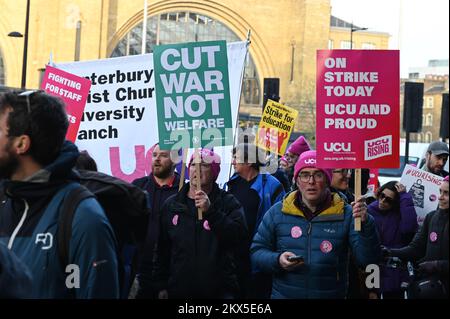 King Cross, London, UK. 29th November 2022: Students and workers in the fight against exploitation, poverty, high salaries, abolish expenses, oppose authoritarianism. International students are demanding that the University reimburse them for half the tuition fees with very poor teachers on work and long hours and rent cap now. Stock Photo