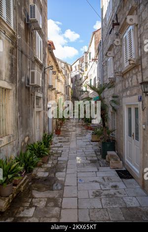 17.05.2018., Orebic, peninsula Peljesac, Croatia - Orebic is the largest town on the Peljesac peninsula, situated beneath Mount St. Elijah, in the western part of the peninsula, across the sea from the town of Korcula and Lumbarda, with which it is well connected by regular ferry lines with the island of Korcula Photo: Grgo Jelavic/PIXSELL  Stock Photo