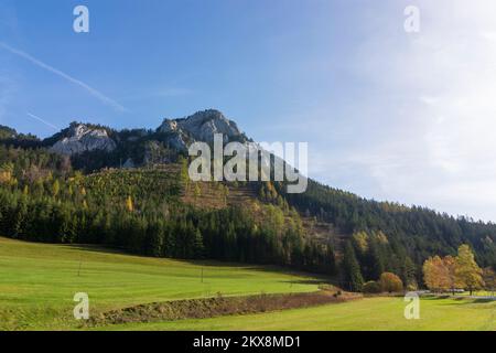 Schwarzau im Gebirge: mountain Falkenstein in Wiener Alpen, Alps, Niederösterreich, Lower Austria, Austria Stock Photo