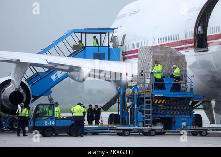 27.05.2020., Sarajevo, Bosnia and Herzegovina - The Government of the United Arab Emirates donates valuable medical equipment to Bosnia and Herzegovina, including 40 respirators, 100,000 coronavirus tests, 25,000 protective clothing sets, 150,000 pairs of gloves, 150,000 N95 masks, 150,000 disposable surgical masks, 150,000 disposable protective masks, 50,000 visors and 20,000 goggles. Medical equipment arrived with Boeing 747-400 from Dubai. Photo: Armin Durgut/PIXSELL Stock Photo