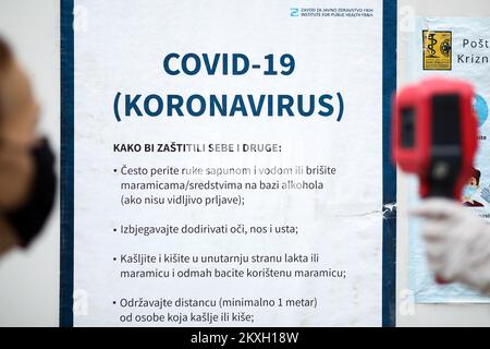 The testing of patients for Covid-19 who want to enter the Health Centre of Sarajevo Canton in Vrazova Street, in Sarajevo, Bosnia and Herzegovina, on August 04, 2020. In the last 24 hours, 377 people infected with coronavirus were registered in Bosnia and Herzegovina, of which 157 were in the Sarajevo Canton. Photo: Armin Durgut/PIXSELL Stock Photo