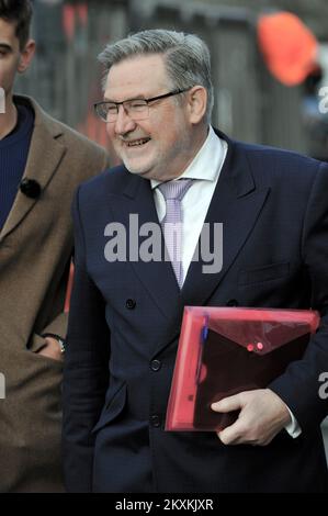 London, UK. 30th Nov, 2022. Barry Gardiner MP, Labour Party, Member of Parliament for Brent North . Politicians outside the Houses of Parliament as the prime minister attends Prime Minister's Question Time. Credit: JOHNNY ARMSTEAD/Alamy Live News Stock Photo