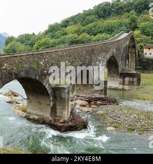 Devil's Bridge, Ponte del Diavolo, Ponte della Maddalena, Teufelsbrücke, Borgo a Mozzano Stock Photo