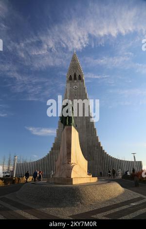 Hallgrímskirkja Church with Leif Erikson Statue Stock Photo