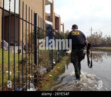 FEMA urban search and rescue task force teams from New York, Virginia ...