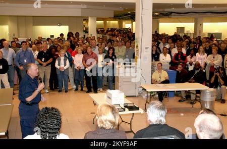 Hurricane Katrina, Baton Rouge, LA, December 2, 2005 - Vice Admiral Thad Allen, Principal Federal Officer thanks and gives encouragement to the many employees at the Joint Field Office in Baton Rouge for their contributions to the disaster recovery effort in response to Hurricane Katrina and Rita in Louisiana. Robert Kaufmann/FEMA Stock Photo