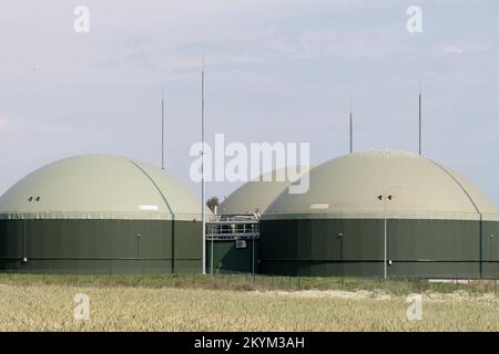 Biogas plant in Falknowo, Poland © Wojciech Strozyk / Alamy Stock Photo Stock Photo