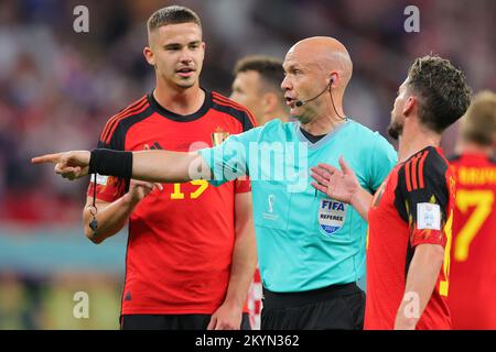 VAR World Cup 2022: Why was Anthony Taylor told to use the monitor to check  offside during Croatia v Belgium - Eurosport