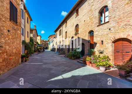 Pienza, a town in the province of Siena in Tuscany, Italy, Europe. Tuscany, Pienza italian medieval village. Siena, Italy. The small town of Pienza in Stock Photo