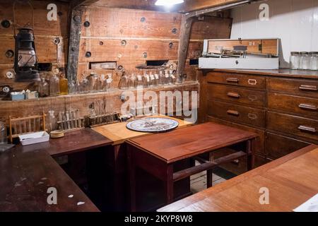 Photographer's darkroom on RSS Discovery, the ship in which Capt Scott travelled to the Antarctic. Now in dry dock in Dundee as a tourist attraction. Stock Photo
