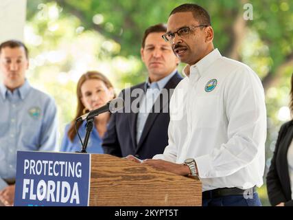 Orlando, USA. 01st Dec, 2022. Shawn Hamilton, secretary of the Florida Department of Environmental Protection, speaks during a news conference in Miami, Florida on December 1, 2022. Governor Ron DeSantis announced awards totaling $22.7 million to support water quality improvements and protection of Biscayne Bay. (Photo by Ronen Tivony/Sipa USA) *** Please Use Credit from Credit Field *** Credit: Sipa USA/Alamy Live News Stock Photo