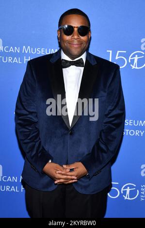 New York, USA. 01st Dec, 2022. Kenan Thompson attends the American Museum of Natural History's 2022 Museum Gala in New York, NY, December 1, 2022. (Photo by Anthony Behar/Sipa USA) Credit: Sipa USA/Alamy Live News Stock Photo