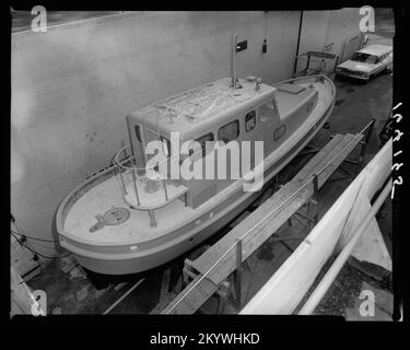 39' ASB , Ships, Naval Vessels, Boats, Naval History, Navy Stock Photo