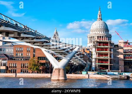 Millennium Bridge and St. Paul's Cathedral in London Stock Photo