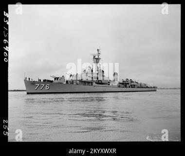 DD-776 James C. Owens , Ships, Naval Vessels, Boats, Naval History, Navy Stock Photo