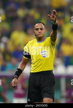 Referee Ismail Elfath during the FIFA World Cup Group G match at the Lusail Stadium in Lusail, Qatar. Picture date: Friday December 2, 2022. Stock Photo