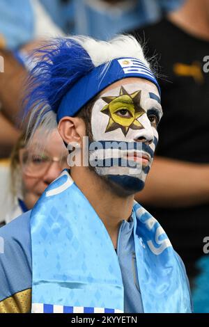 Al Wakrah, Qatar. 02nd Dec, 2022. The Uruguayan fan disappointed during the FIFA World Cup Qatar 2022 Group H match between Ghana and Uruguay at Al Janoub Stadium in Al Wakrah, Qatar on December 2, 2022 (Photo by Andrew Surma/ Credit: Sipa USA/Alamy Live News Stock Photo