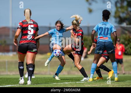 Sydney, Australia. 03rd Dec, 2022. Sarah Hunter of Sydney FC controls the ball during the round 3 A-League Women's match between Sydney FC and Western Sydney Wanderers FC at Marconi Stadium, on December 03, 2022, in Sydney, Australia. (Photo : Izhar Khan) IMAGE RESTRICTED TO EDITORIAL USE - STRICTLY NO COMMERCIAL USE Credit: Izhar Ahmed Khan/Alamy Live News/Alamy Live News Stock Photo