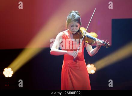 Tianwa YANG Violinist Plays The Violin Presentation Of The German Tianwa YANG Violinist Plays The Violin Presentation Of The German