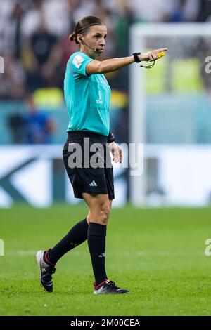 Al Chaur, Qatar. 01st Dec, 2022. Soccer: World Cup, Costa Rica - Germany, preliminary round, Group E, Matchday 3, Al-Bait Stadium, referee Stephanie Frappart gestures. Credit: Tom Weller/dpa/Alamy Live News Stock Photo