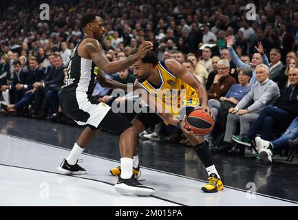 Belgrade, Serbia, 4 May 2023. James Nunnally of Partizan Mozzart Bet  Belgrade talks to his teammates after the defeat during the Play Offs Game 4  - 2022/2023 Turkish Airlines EuroLeague match between