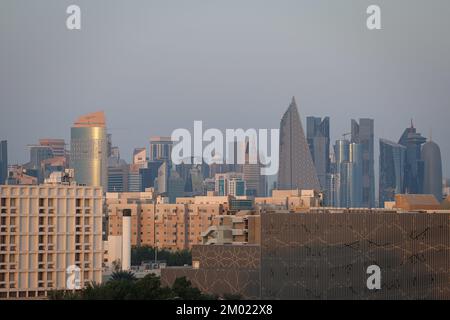 Doha, Qatar. 03rd Dec, 2022. View of downtown Doha during FIFA World Cup Qatar 2022 held in Doha, Qatar. Credit: Rodolfo Buhrer/La Imagem/FotoArena/Alamy Live News Stock Photo