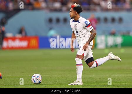 Doha, Qatar. 03rd Dec, 2022. Weston McKennie during the FIFA World Cup Qatar 2022 Round of 16 match between Netherlands and USA at Khalifa International Stadium on December 03, 2022 in Doha, Qatar. (Photo by Pawel Andrachiewicz/PressFocus/Sipa USA) Credit: Sipa USA/Alamy Live News Stock Photo