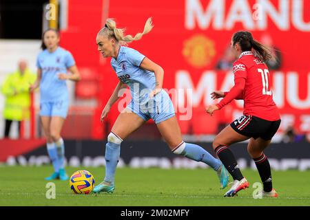 Alisha Lehmann #7 of Aston Villa in action during The FA Women's Super League match Manchester United Women vs Aston Villa Women at Old Trafford, Manchester, United Kingdom, 3rd December 2022  (Photo by Conor Molloy/News Images) Stock Photo