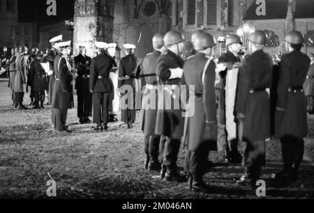 Public swearing-in ceremony of Bundeswehr recruits in Bonn, 12.11.1980, Germany, Europe Stock Photo