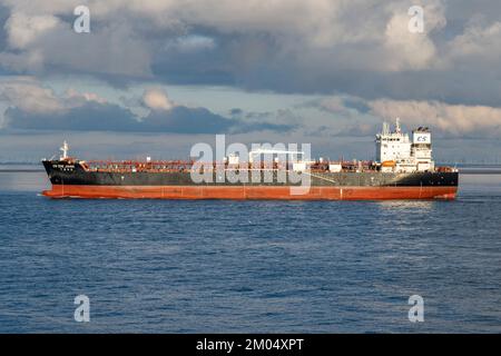 oil/ chemical tanker CS ZHE JIANG on the river Elbe Stock Photo