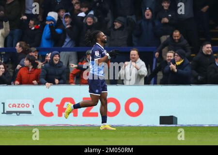 Garath McCleary celebrates scoring his side’s second goal during the Sky Bet League 1 match Wycombe Wanderers vs Portsmouth at Adams Park, High Wycombe, United Kingdom, 4th December 2022  (Photo by Nick Browning/News Images) Stock Photo