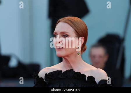 Julianne Moore red carpet Venice 76 Stock Photo