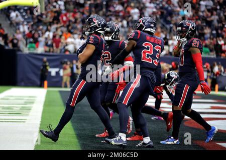 December 4, 2022: Cleveland Browns safety D'Anthony Bell (37) prior to a  game between the Cleveland Browns and the Houston Texans in Houston, TX.  ..Trask Smith/CSM/Sipa USA(Credit Image: © Trask Smith/Cal Sport