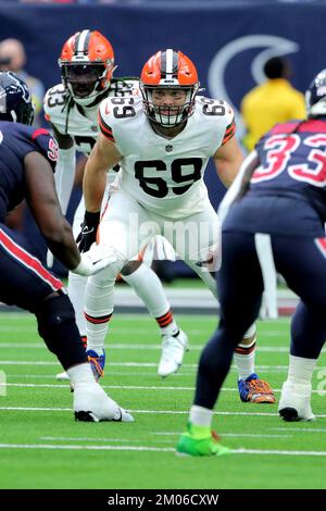 Cleveland Browns defensive end Chase Winovich (69) lines up for the snap  during an NFL football game against the Houston Texans on Sunday, December  4, 2022, in Houston. (AP Photo/Matt Patterson Stock