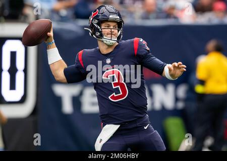 Houston Texans wide receiver Phillip Dorsett (4) during pregame warmups  before an NFL football game against the Tennessee Titans on Sunday, October  30, 2022, in Houston. (AP Photo/Matt Patterson Stock Photo - Alamy