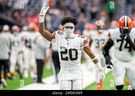 Houston, TX, USA. 4th Dec, 2022. Cleveland Browns cornerback Greg Newsome II (20) prior to a game between the Cleveland Browns and the Houston Texans in Houston, TX. Trask Smith/CSM/Alamy Live News Stock Photo