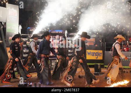 St. Louis, United States. 04th Dec, 2022. Professional bull riders are introduced before the first round of the 'Unleash The Beast' World Finals, at the Enterprise Center in St. Louis on Sunday, December 4, 2022. Photo by Bill Greenblatt/UPI Credit: UPI/Alamy Live News Stock Photo