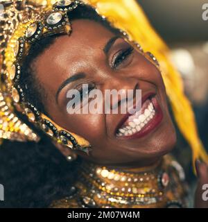 Samba, dance and black woman at Carnival to celebrate, night energy and ...