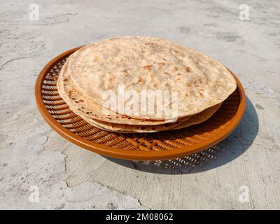 Chapati, also known as roti, rotli, safati, shabaati, phulka, chapo ...