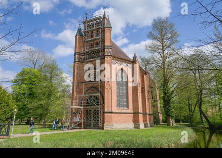 Schloßkapelle, St. Helena und Andreas, Schloßgarten, Ludwigslust, Mecklenburg-Vorpommern, Deutschland Stock Photo