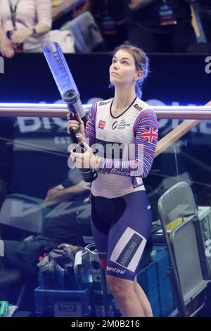 Track Cycling Champions League, Lee Valley Velodrome London UK. Shooting tee shirts into the crowd, 3rd December 2022 Stock Photo