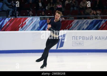 Saint Petersburg, Russia. 04th Dec, 2022. Alexander Samarin performs during the 2022 Russian Men's Figure Skating Championships at Yubileyny Sports Palace. Credit: SOPA Images Limited/Alamy Live News Stock Photo