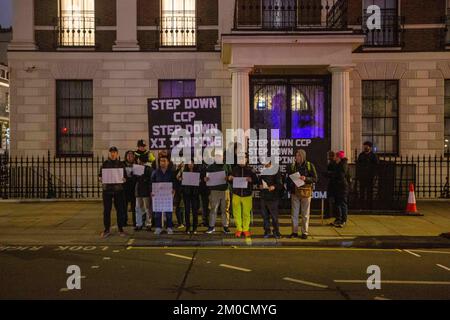 London, England, UK. 4th Dec, 2022. Activists stage a protest outside the Embassy of People's Republic of China in London in solidarity with protests in China. (Credit Image: © Tayfun Salci/ZUMA Press Wire) Stock Photo